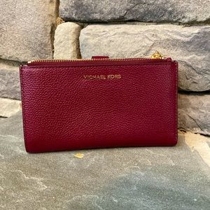 Michael Kors Adele Leather Smartphone Wallet